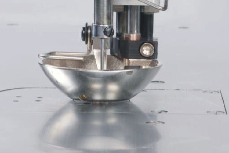 Bruce BRC-T6040-D — машина циклічного шиття 600×400 мм